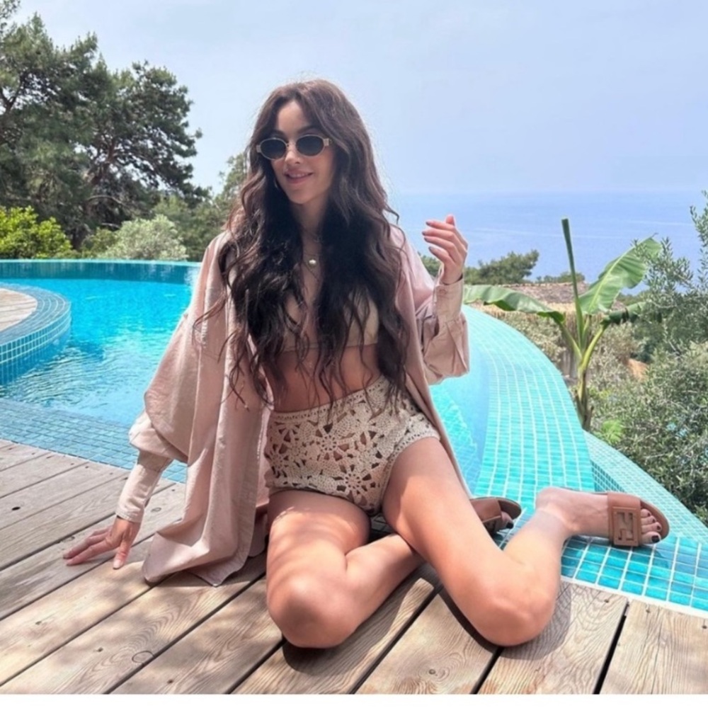 Zara Ecru Crochet Shorts - Picture 13 of 16